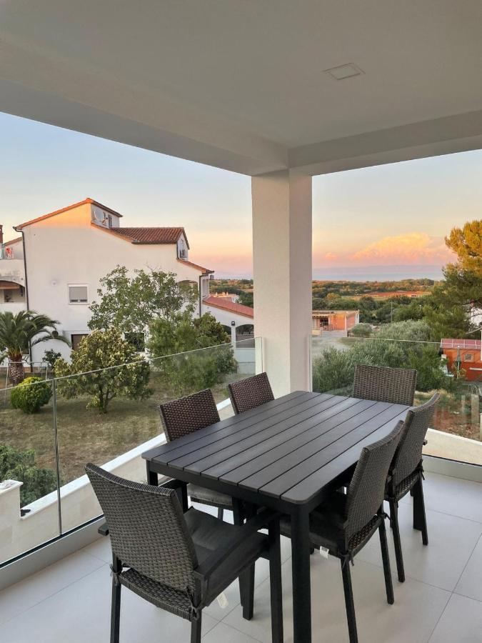 Apartment Rahat Ližnjan 外观 照片